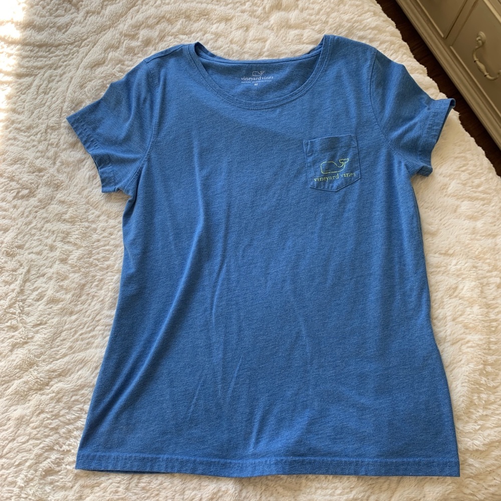 Vineyard vines t shirt